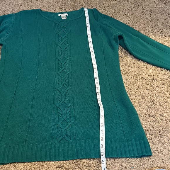 Yarn works green sweater very warm long length great with leggings - Picture 6 of 8